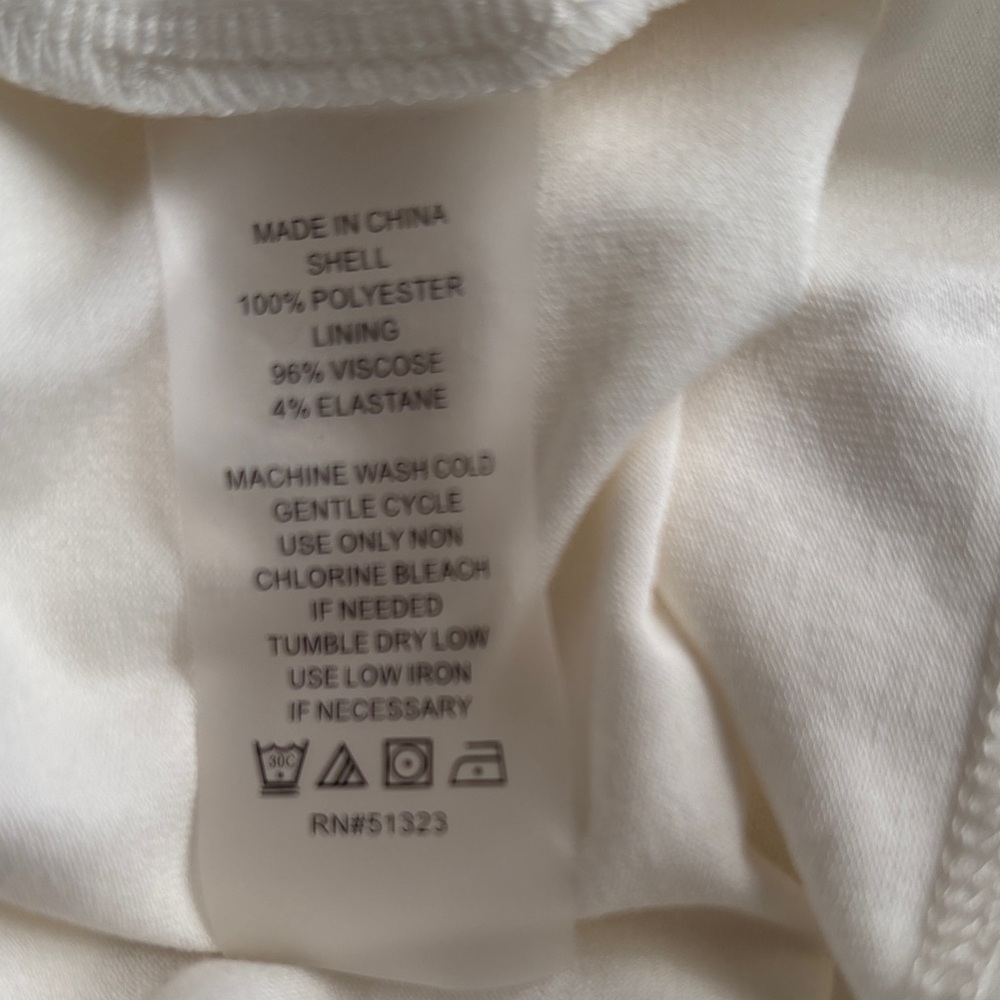 Vince Camuto White Circle Pattern Blouse - Picture 6 of 8